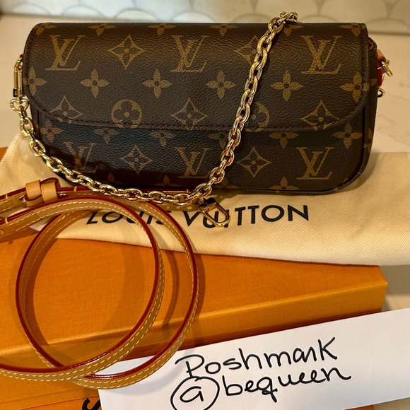 Louis Vuitton Ivy wallet on chain - Picture 3 of 17